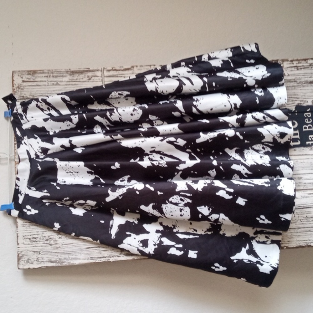 Romeo & Juliet Couture Taffeta Style Skirt